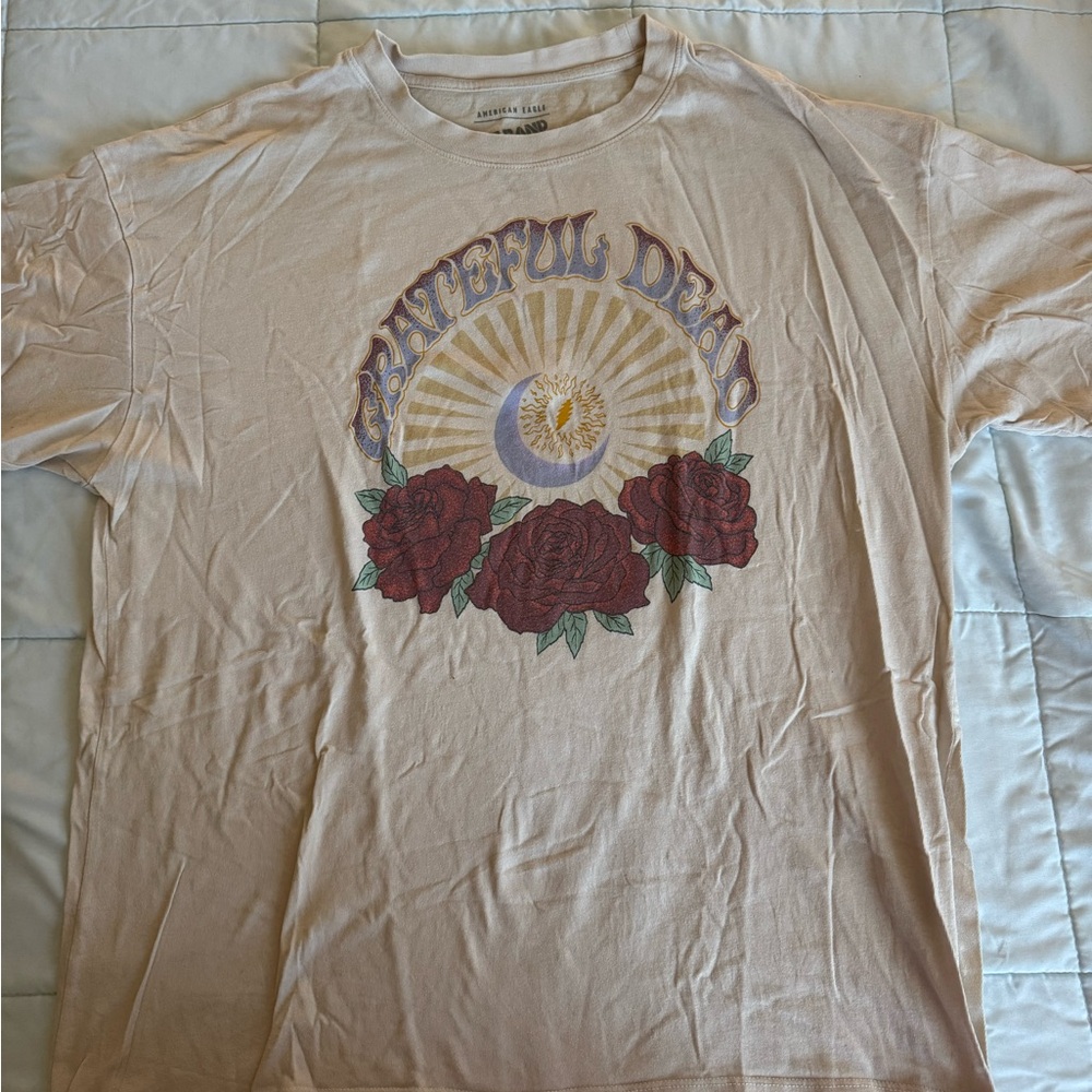 American Eagle Outfitters Beige Grateful Dead Graphic Tee
